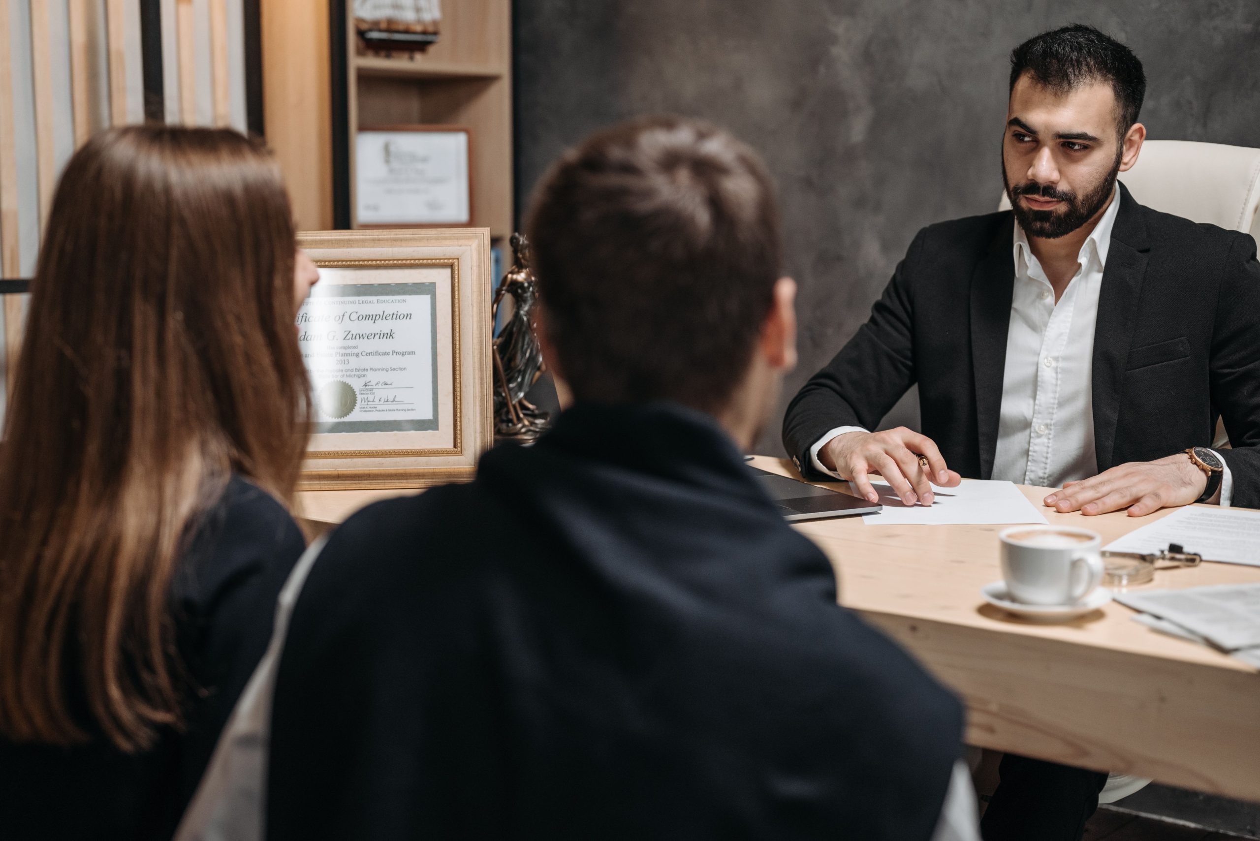Read more about the article פתיחת חברה בע"מ: המדריך המלא ליזם – משלב ההחלטה ועד לתעודת ההתאגדות